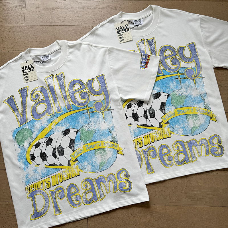 Valley Streetwear Brand - Camiseta de Algodão Estampada com Futebol